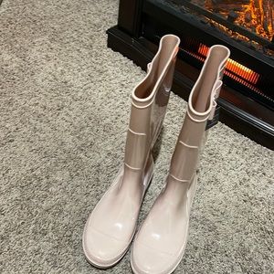 Brand New Never Been worn pink rain boots